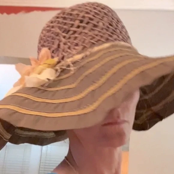 SUN Hat worn for Derby once, straw too cloth rim - Picture 2 of 4